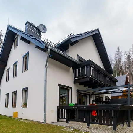 Vacationclub - Alpina, Wita Stwosza 8 1 アパート
